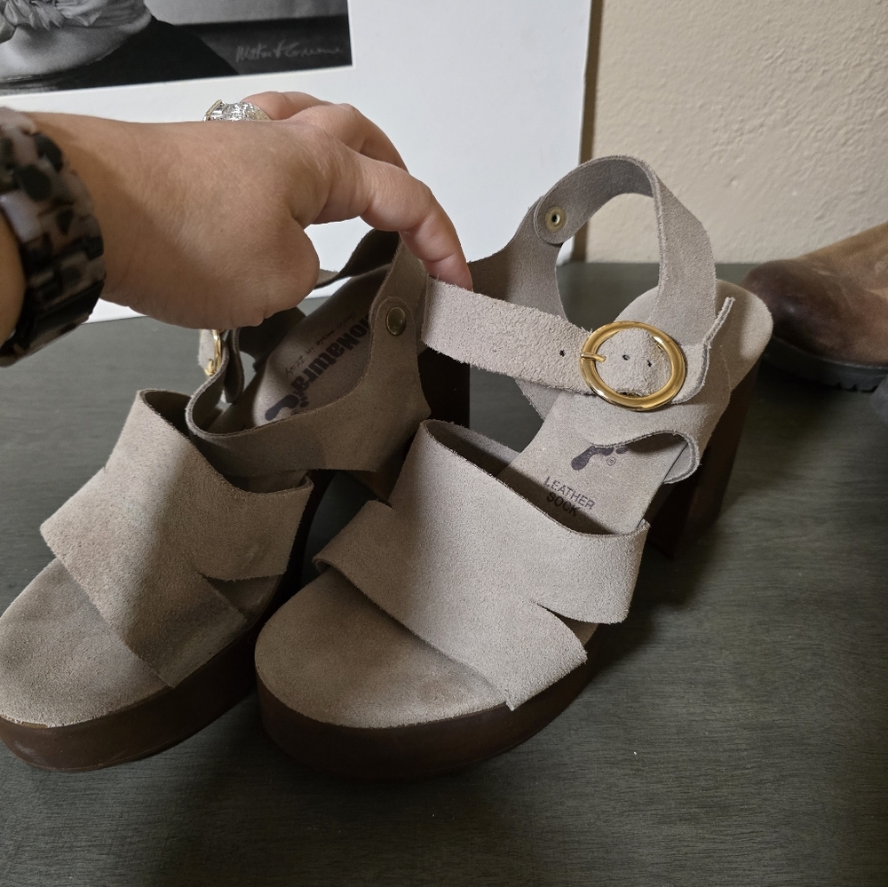 Size 7 1/2, Bionatural, brown